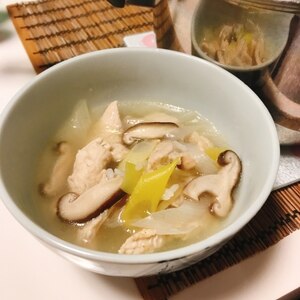 【しょうがたっぷり！】鶏むね肉のサムゲタン風スープ